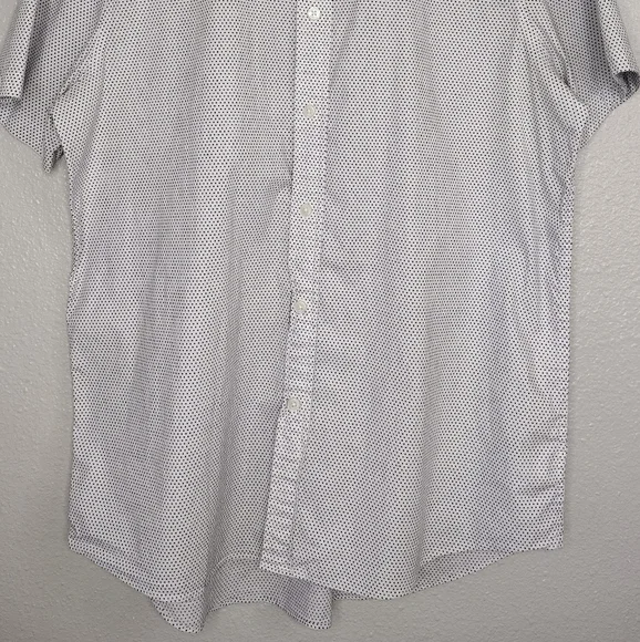 Michael Kors Men's Micro Polkadot Classic Fit Short Sleeve Button Down Shirt - Picture 4 of 13